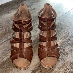 American Eagle Outfitters Tan Strappy Sandals